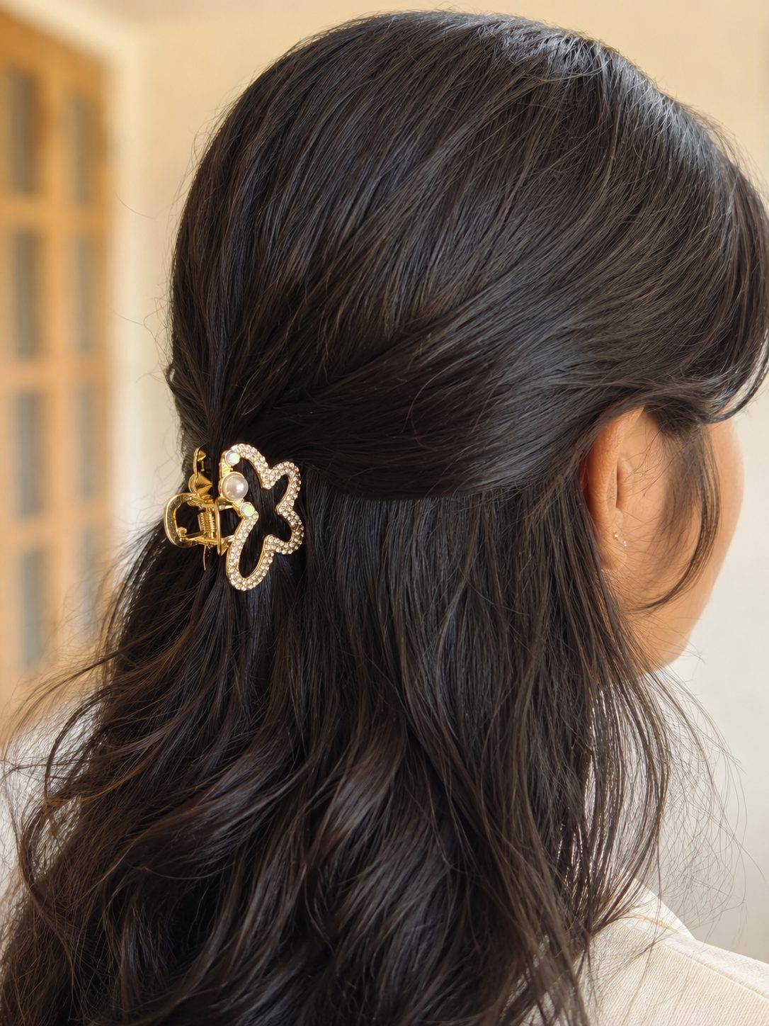 Butterfly shaped stone hair clutch