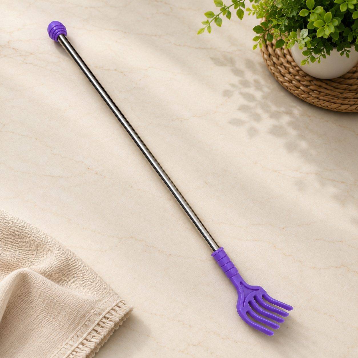 Plastic Back Body Scratcher